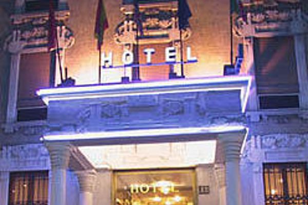 Hotel Mayorca (Milan)